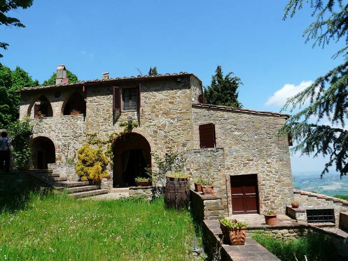 Agriturismo per 9 persone, con giardino in Chianni