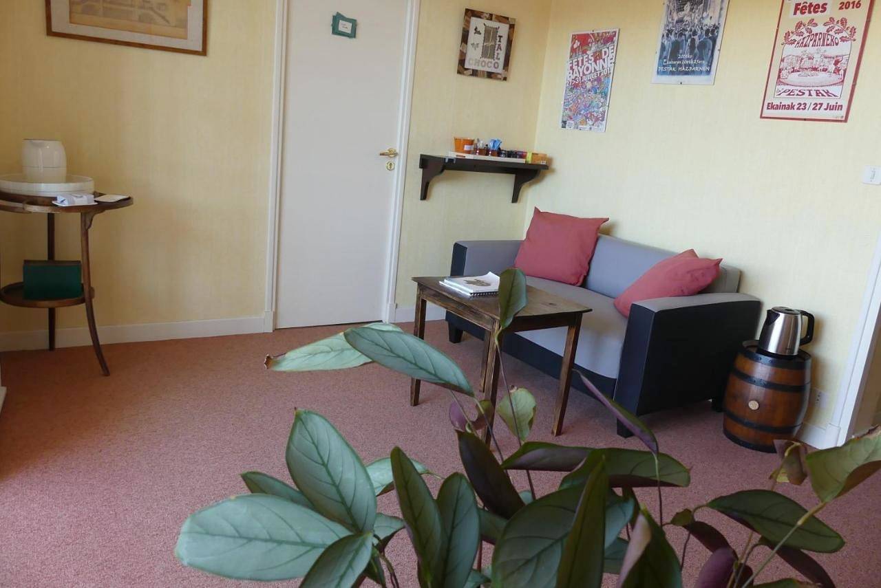 Double Room with Extra Bed in Hasparren, Région de Bayonne