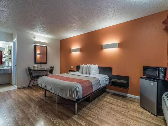 Apartamento entero, 1 cama king size | Se permite fumar in Condado de Albany