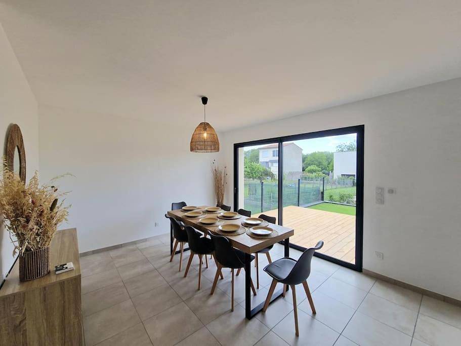 Appartement entier, Le Lisbonne #Climatisation#Terrasse#Parking in Aubière, Parc naturel régional des Volcans d'Auvergne