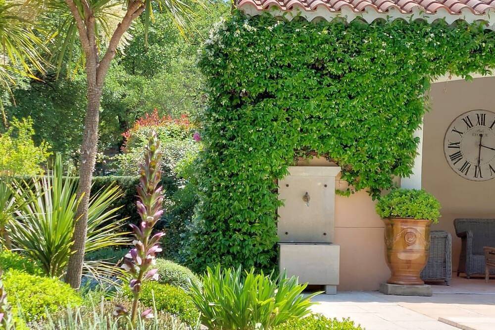 Villa au Pied des Dentelles de Montmirail en Provence in Aubignan, Vaucluse