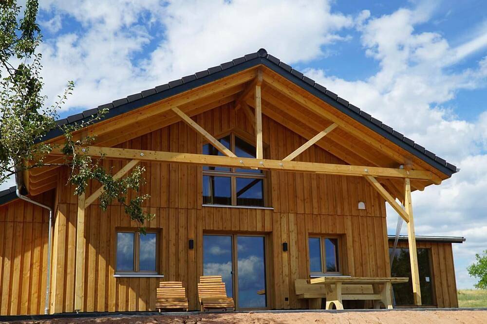 Cozy chalet in the Palatinate Forest with sauna and hot tub in Rhineland-Palatinate in Thaleischweiler-Fröschen, Landkreis Südwestpfalz