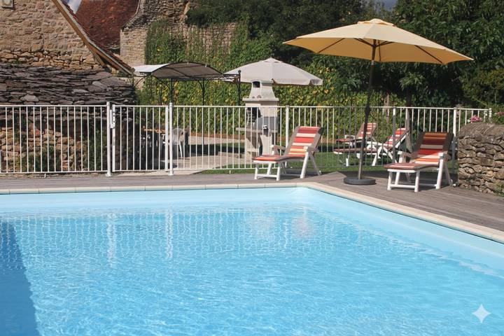 Gîte pour 14 personnes, avec jardin et terrasse à Saint-Jean-Lespinasse
