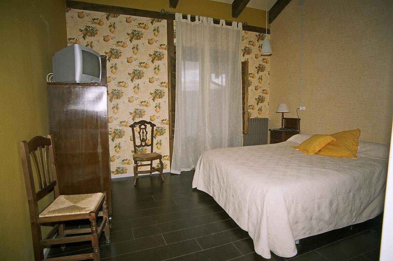 Landhaus 'Reoyo 1' mit gemeinsamem Garten und Wlan in Ribera del Duero, Mambrilla de Castrejón