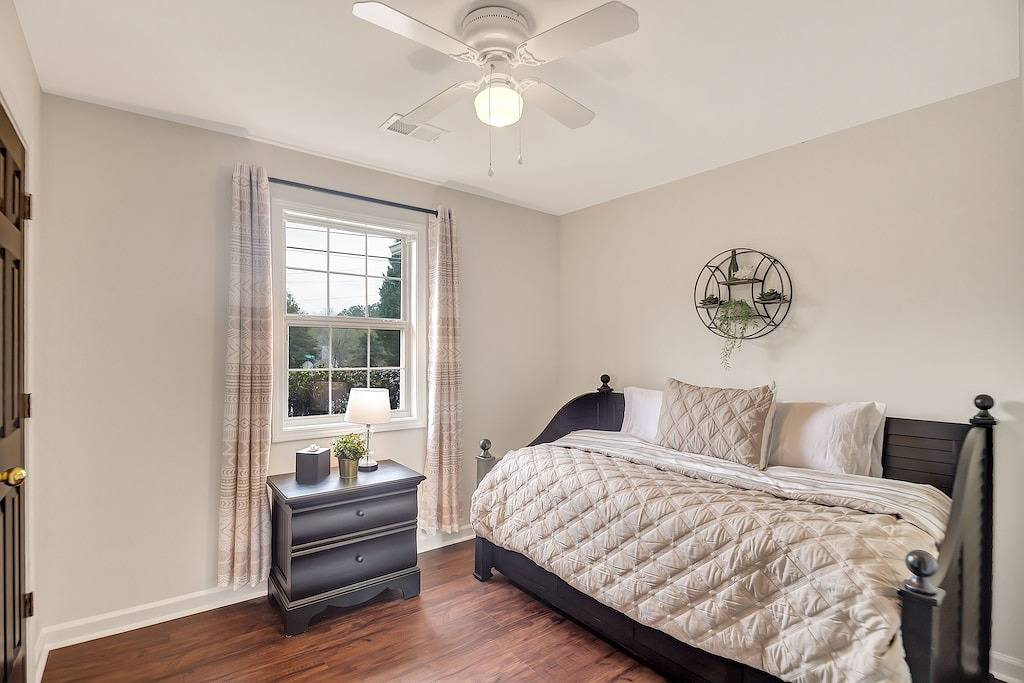 The Willow House - Perfect Family Weekend Getaway! Must see back porch! 🍑 in Smyrna, Cobb County