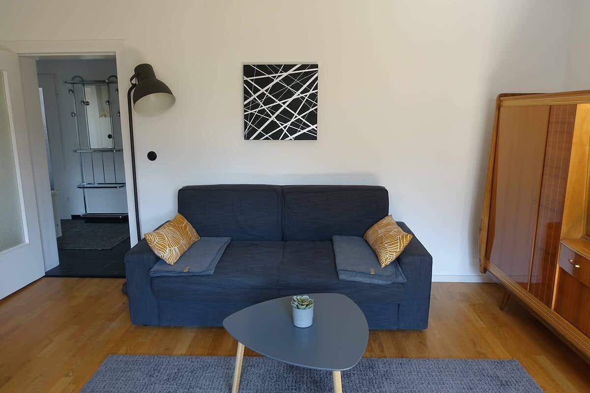 Apartamento entero, Ferienunterkunft im Tegelhaus in Aeropuerto de Berlín-Tegel, Berlín