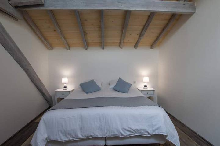 Gîte pour 9 personnes, avec piscine et jardin à Agonac - 4