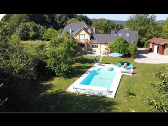 Gîte pour 6 personnes, avec piscine et jardin