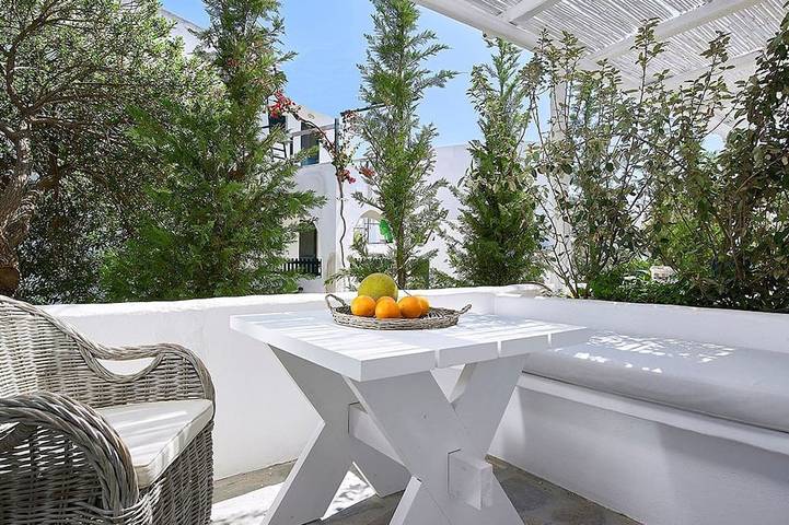 Apartment for 2 people, with balcony in Milos