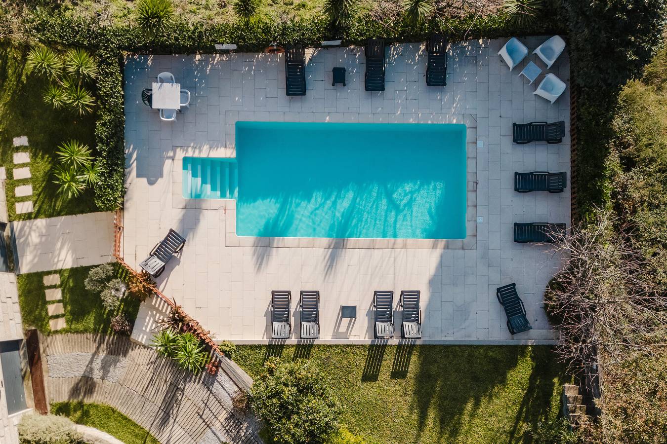 Holiday Home 'Alojamento Casa Da Pedra Verde' with Mountain View, Private Pool and Wi-Fi in Tabuaças, Braga District