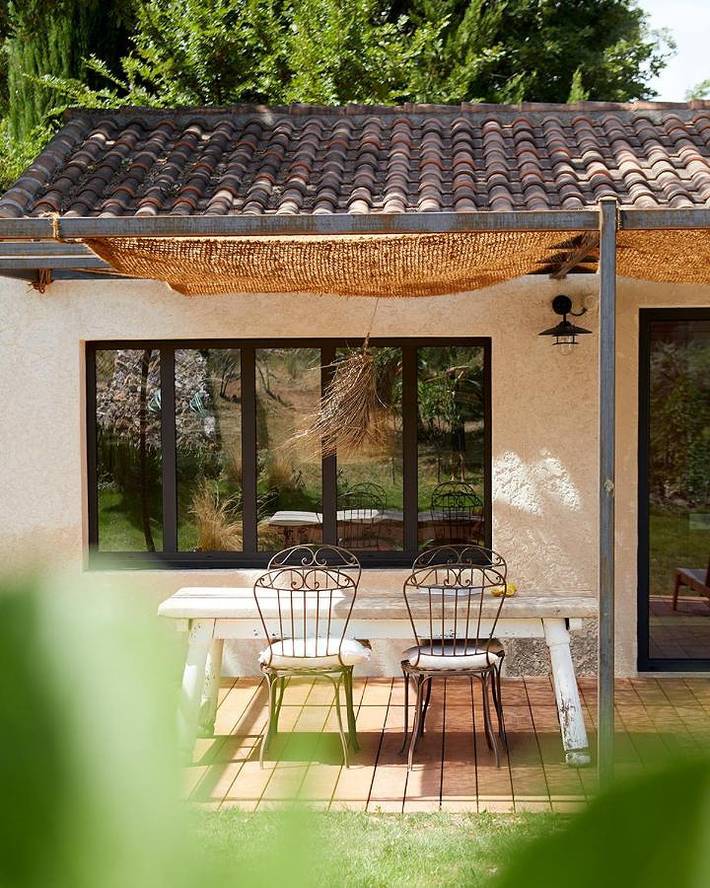 Location de vacances pour 4 personnes, avec Terrasse et Jardin ainsi que Piscine et Vue à Saint-Maximin-la-Sainte-Baume