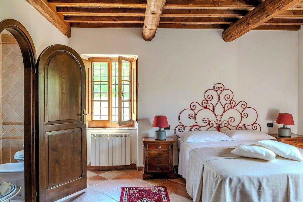 Charmante villa met uitzicht op Valfabbrica in Valfabbrica, Provincie Perugia