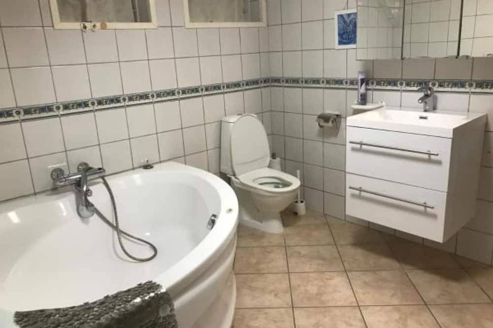 Ganze Wohnung, Nordhagen 17 Apartment mit Schlafzimmer, Wohnzimmer und Küche in Stavanger