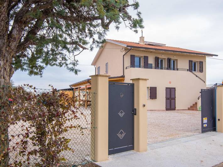 Appartement de vacances pour 4 personnes, avec jardin et piscine, adapté aux familles - 1