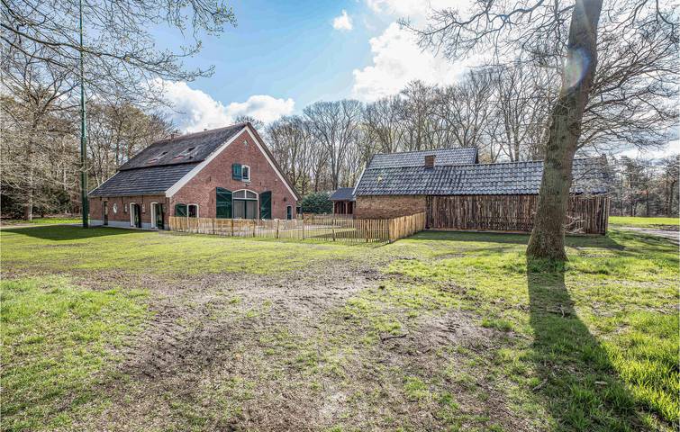 Location de vacances pour 12 personnes, avec Terrasse et Jardin dans Nijverdal
