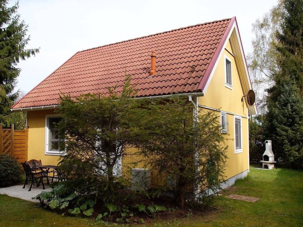 Ferienhaus in Warin mit Schwimmbecken in Warin, Nordwestmecklenburg (Wismar und Umgebung)