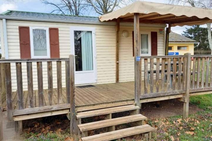 Mobil home pour 4 personnes à Athée