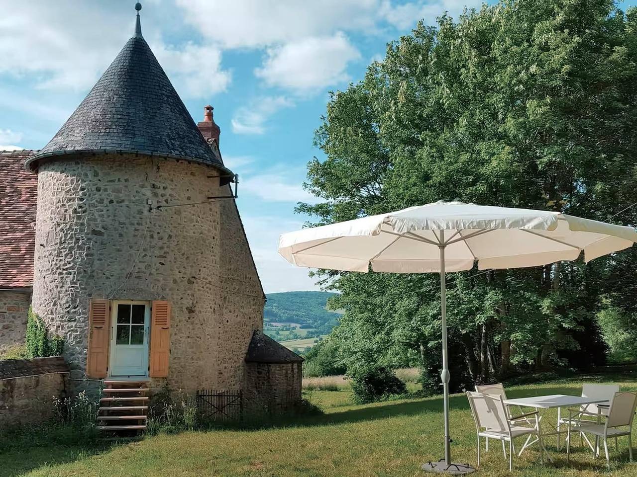 Château confortable à Onlay avec piscine in Onlay, Parc naturel régional du Morvan