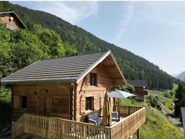 Chalet pour 8 personnes, avec vue et terrasse à Le Biot