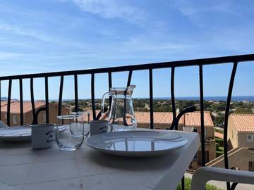Gîte pour 4 personnes, avec vue et terrasse dans Gare du Club Med Cocody