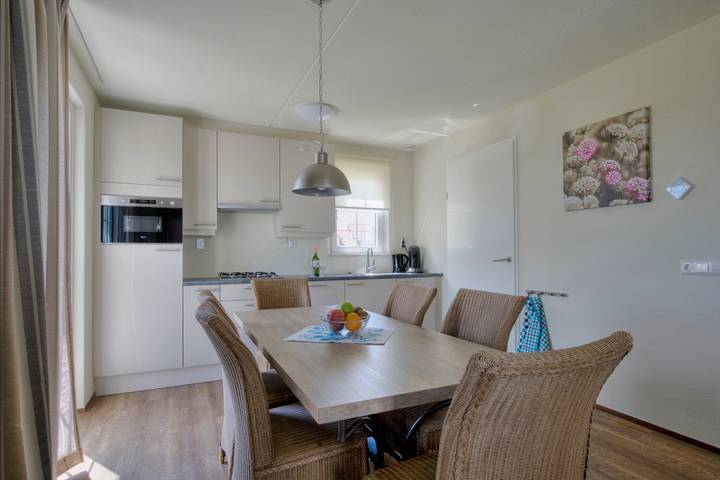 Ferienhaus für 6 Personen, mit Balkon/Terrasse und Terrasse sowie Garten und Sauna in Cadzand-Bad - 3