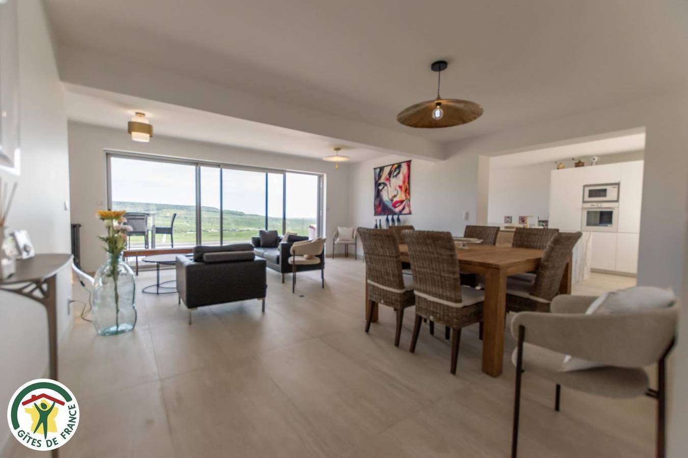 Le H in Hautvillers, Parc naturel régional de la Montagne de Reims