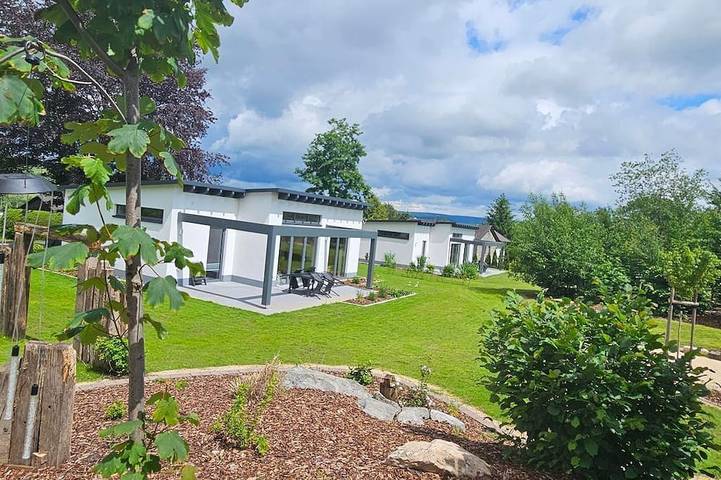 Bungalow für 4 Personen, mit Balkon und Garten an der Rhön