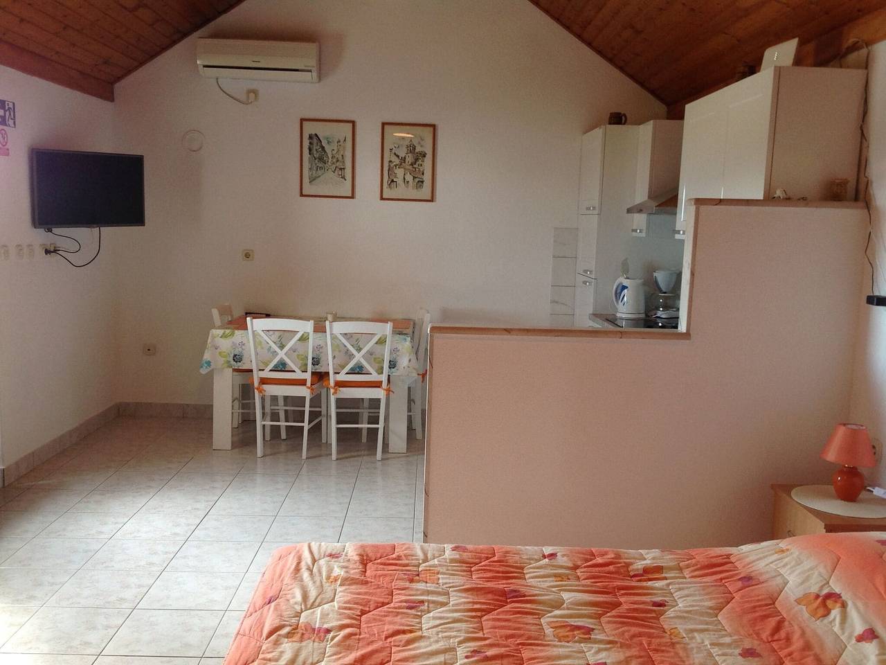 Holiday Home Oliva - Holiday House with Terrace and Sea View in Bol, Brac