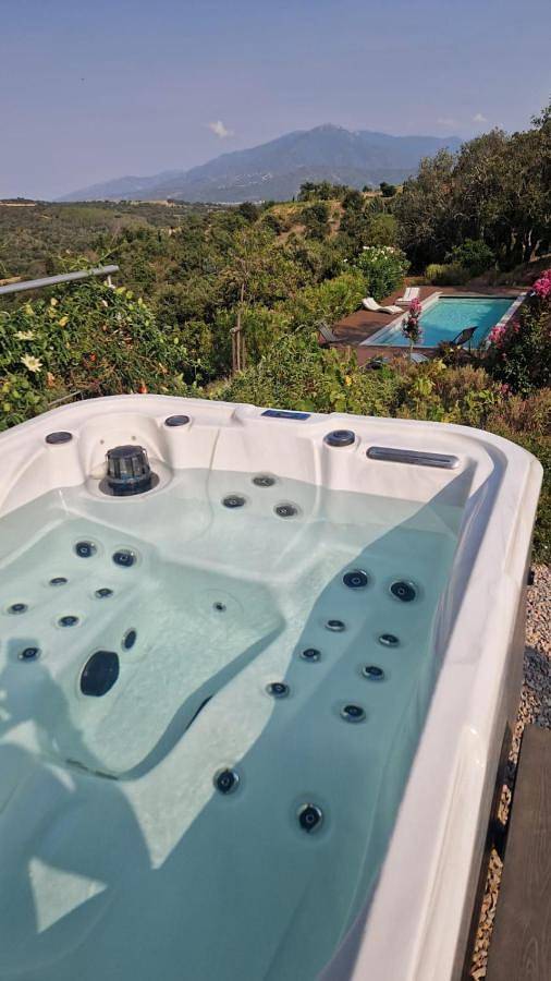 Chambre d’hôte pour 2 personnes, avec vue et piscine ainsi que sauna et jardin dans les Pyrénées-Orientales - 2