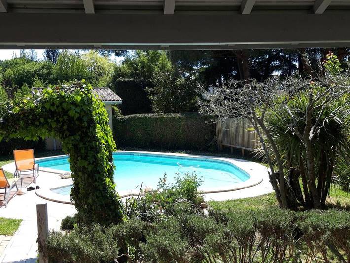 Location de vacances pour 3 personnes, avec piscine ainsi que jardin et terrasse à Saint-Macaire - 2