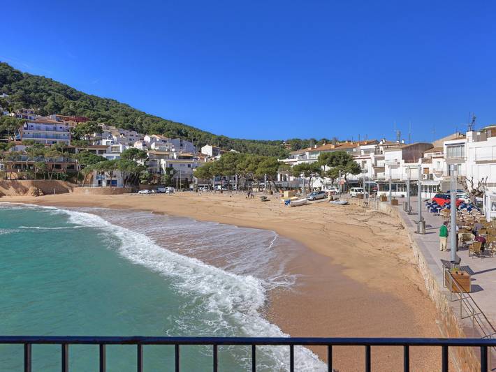 Gîte pour 6 personnes, avec terrasse à Tamariu - 2