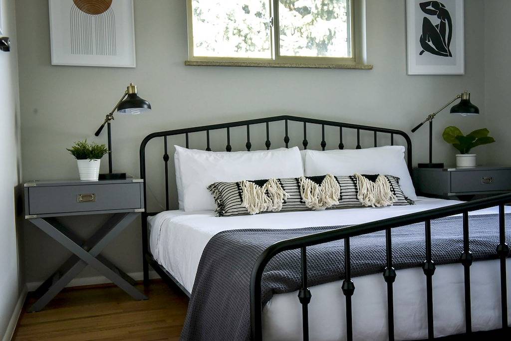 Midcentury Mod • Big Yard • Games • 2 Living Areas in Centennial, Arapahoe County