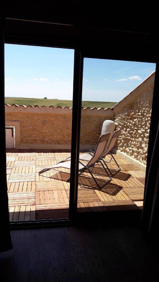 Maison d’hôte pour 2 personnes, avec terrasse et jacuzzi ainsi que jardin et piscine à Valensole - 4
