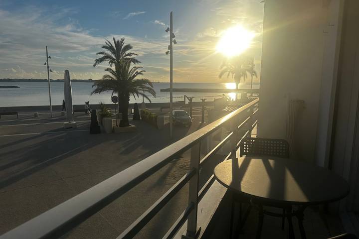 Appartement entier, Impérial 1 – Appartement vue mer face à la plage Rive Gauche du Grau-du-Roi in Port Camargue, Le Grau-du-Roi