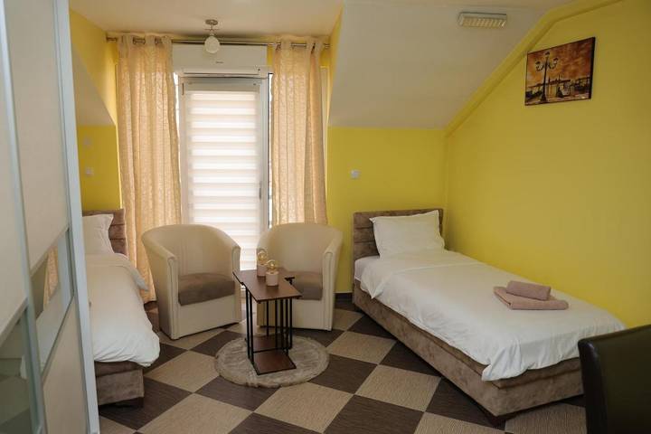 Gîte pour 4 personnes, avec balcon et vue dans Kursumlija