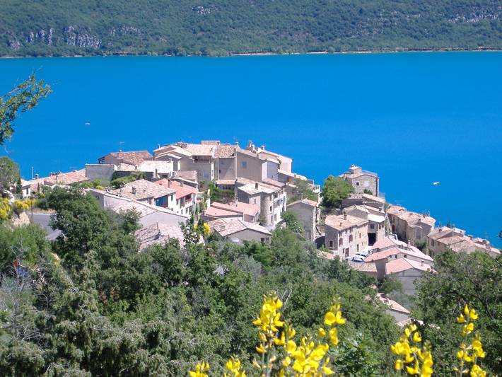 Gîte pour 4 personnes, avec vue sur le lac à Sainte-Croix-du-Verdon