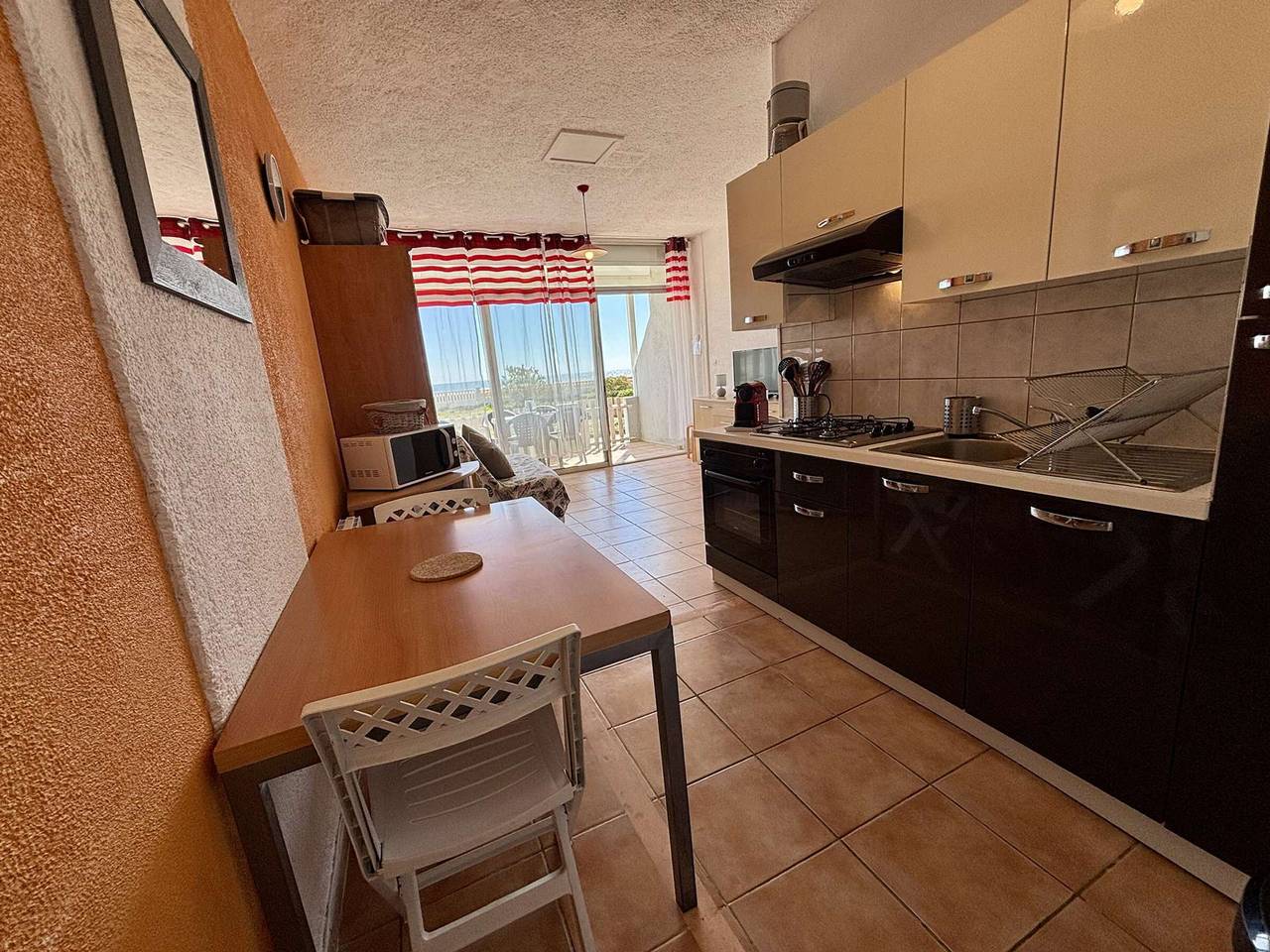 Ganze Wohnung, Renoviertes 2-Zimmer-Apartment für 4 Personen mit privatem Garten - Strand in unmittelbarer Nähe in Port-la-Nouvelle, Narbonne und Umgebung