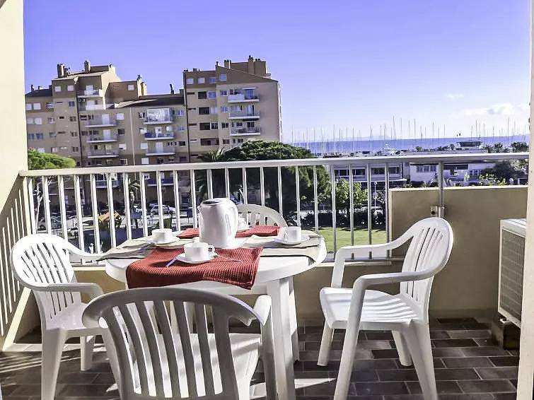 Appartement entier, 1 Pièce 4 Personnes in Hyeres, Parc national de Port-Cros