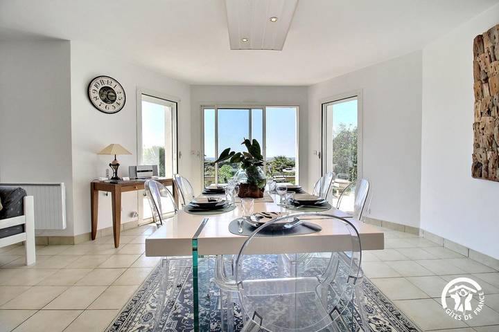 Gîte pour 4 personnes, avec terrasse et jardin dans Plage de Landrezac - 3