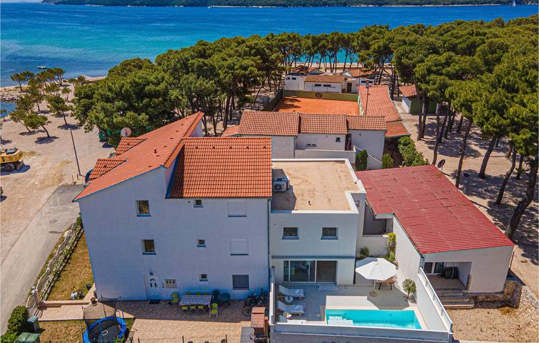 Location de vacances pour 6 personnes, avec terrasse à Šibenik - 2