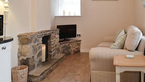 Plas Cottage in Rhosneigr, Isle of Anglesey