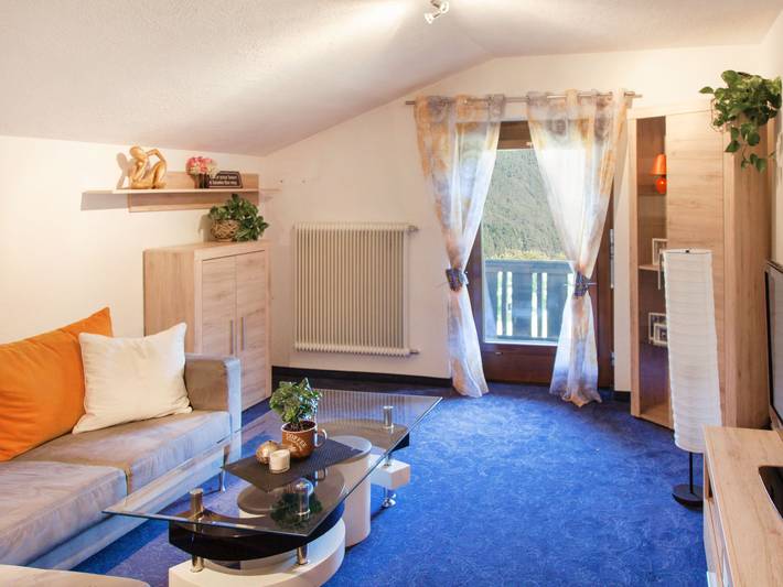 Ferienwohnung für 4 Personen, mit Garten und Ausblick sowie Balkon in Tiroler Oberland - 2