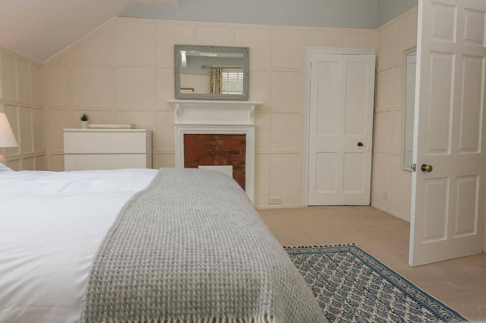 Summerhow Retreat, pet friendly, luxury holiday cottage in Kendal in Kendal, Lake District