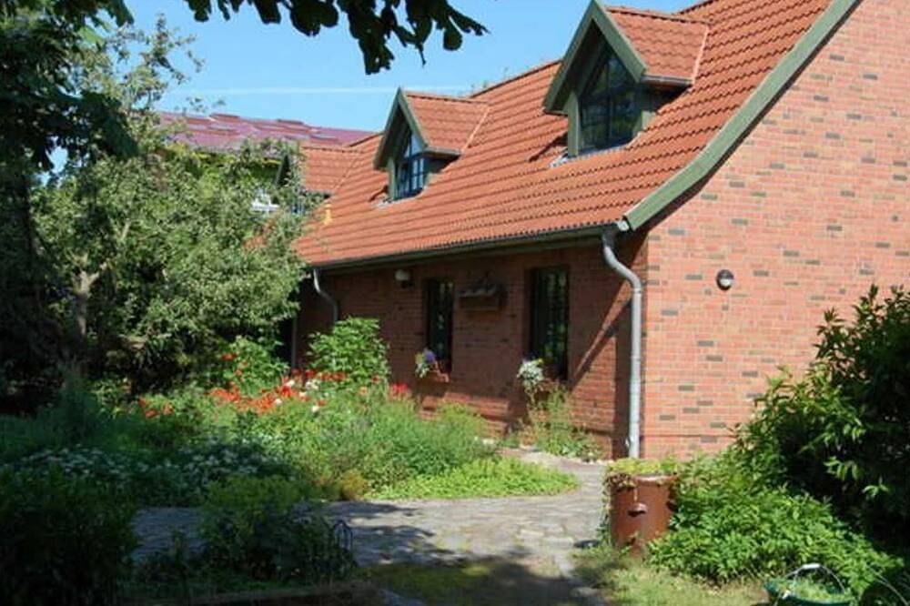 Ganze Wohnung, Ferienwohnung 1 - Ferienwohnungen Meyer in Bollewick, Müritz