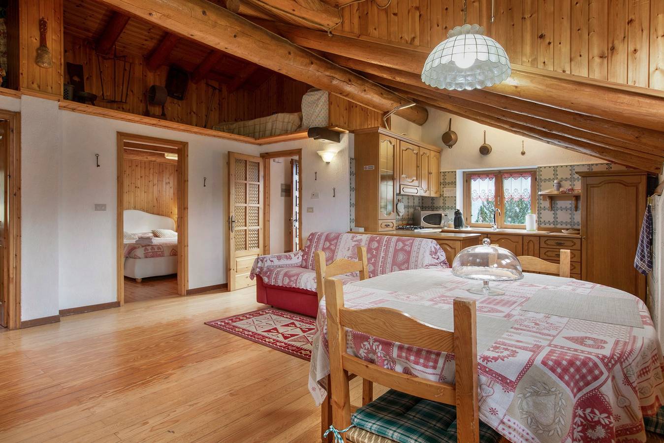 Appartamento intero, Appartamento 'Piccolo Paradiso' con vista sulle montagne, giardino privato e Wi-Fi in Gimillan, Cogne