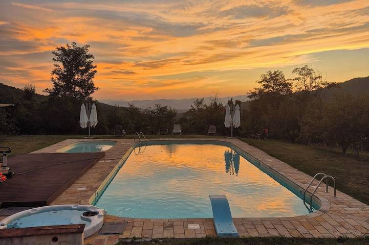 Appartement de vacances pour 5 personnes, avec piscine et jardin