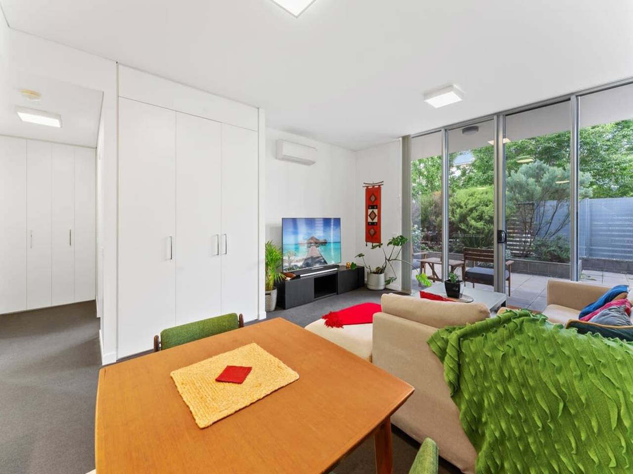 Holiday Apartment for 2 People in Canberra, New South Wales