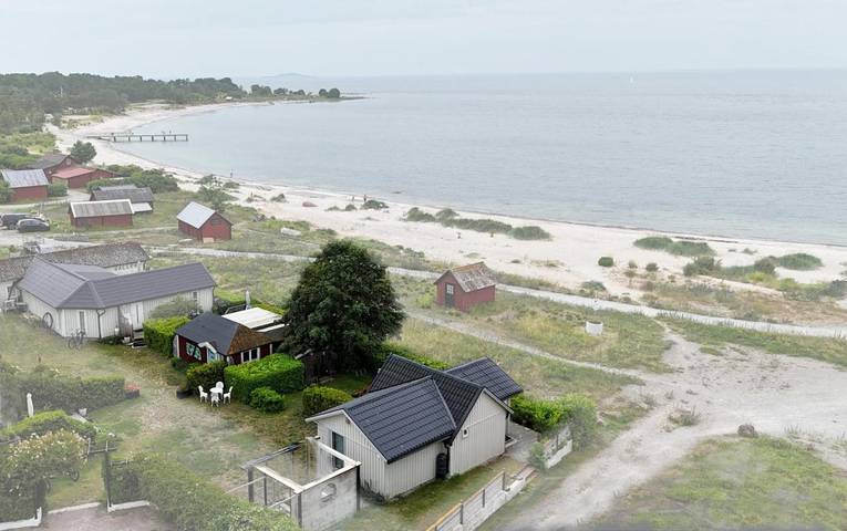 Hus för 2 Personer, med Terass samt Trädgård och Sjöutsikt och Utsikt i Byxelkrok