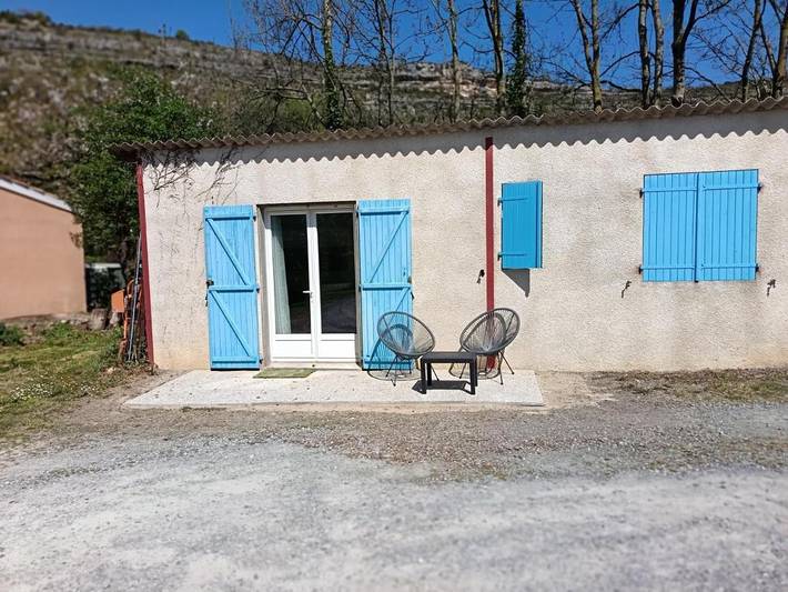 Gîte pour 4 personnes, avec terrasse et vue à Caucalières