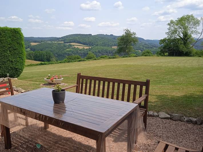 Ferienhaus für 4 Personen, mit Terrasse und Pool in Burgund - 4